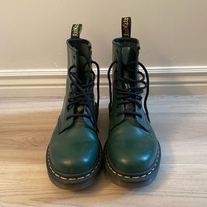 Dr Martens green smooth leather 1460